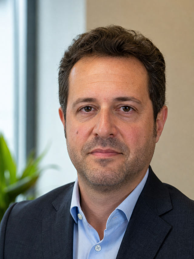 Alessandro Simone, Lead Financial Advisor